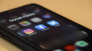 Victim of Medical Malpractice? Follow These 4 Social Media Tips